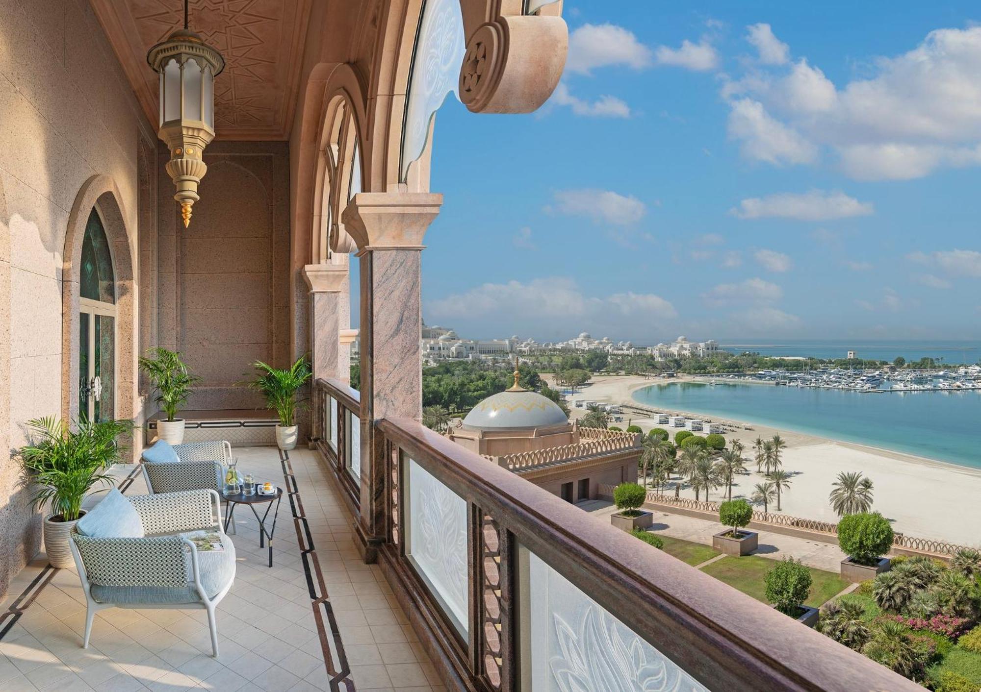 Emirates Palace Mandarin Oriental, Abu Dhabi Exterior foto The Oberoi Dubai