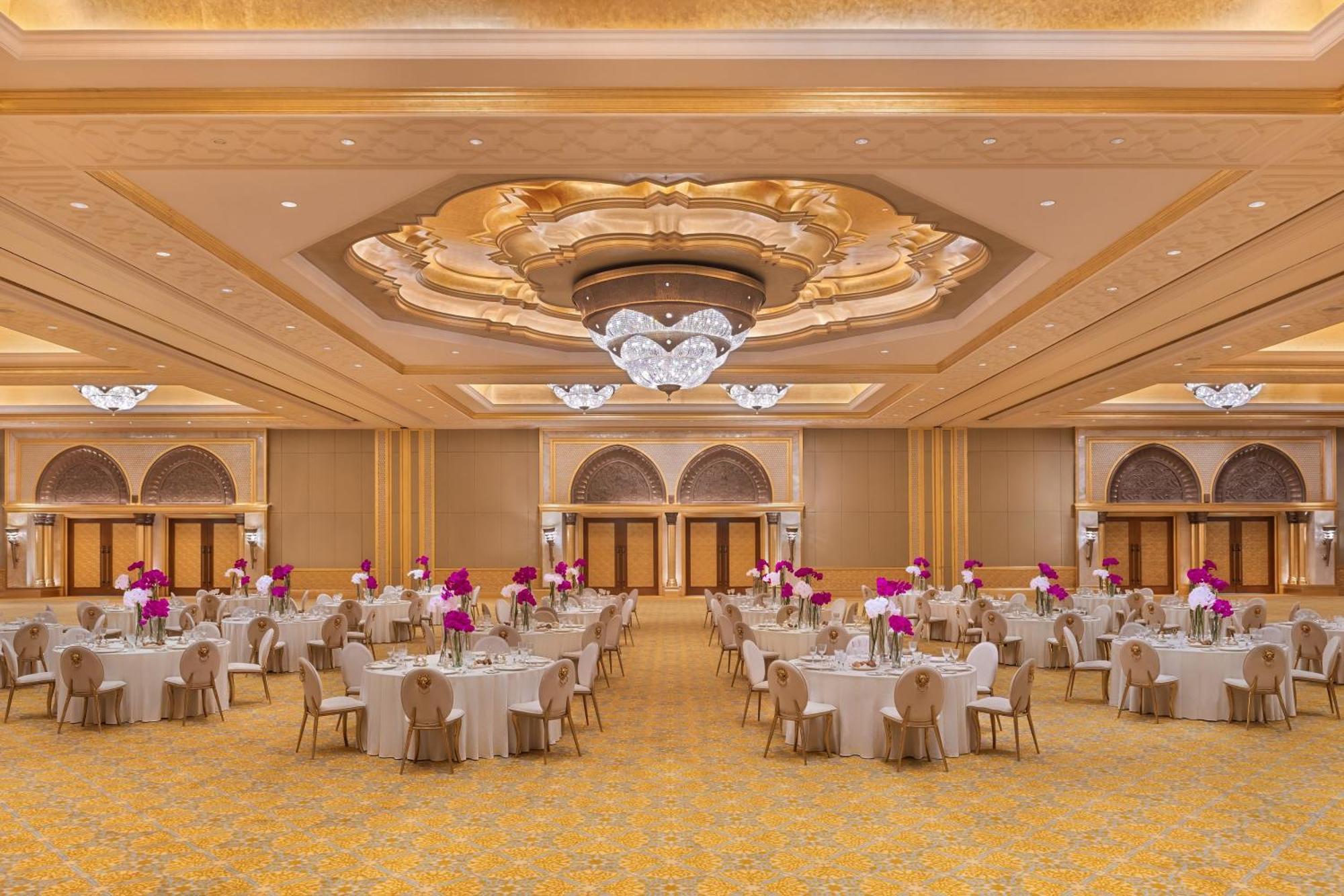 Emirates Palace Mandarin Oriental, Abu Dhabi Exterior foto The ballroom
