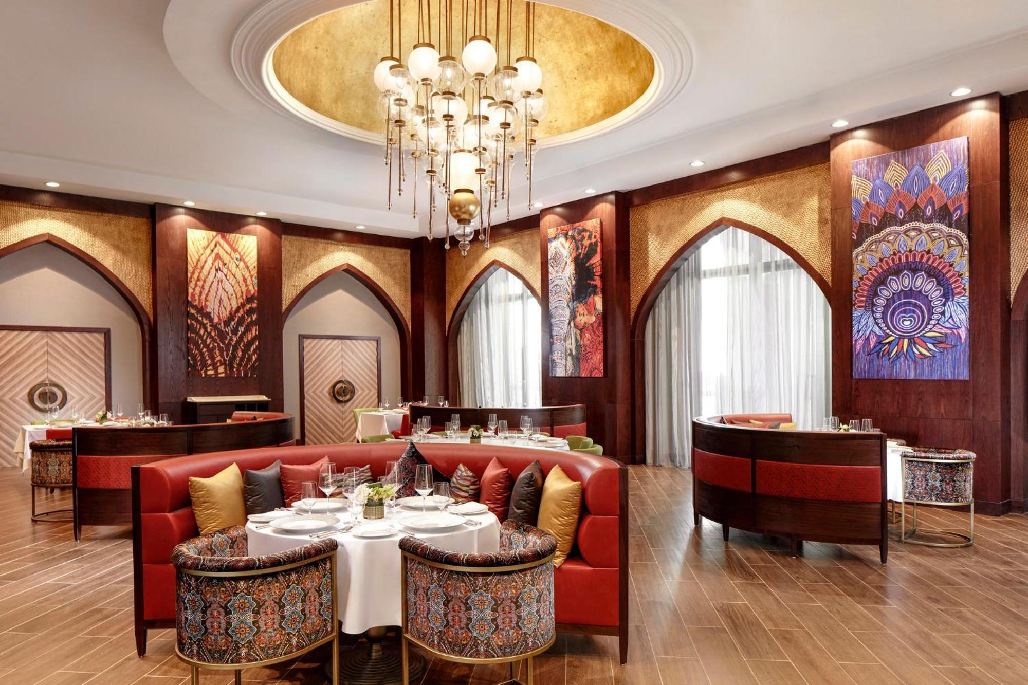 Emirates Palace Mandarin Oriental, Abu Dhabi Exterior foto The restaurant's interior